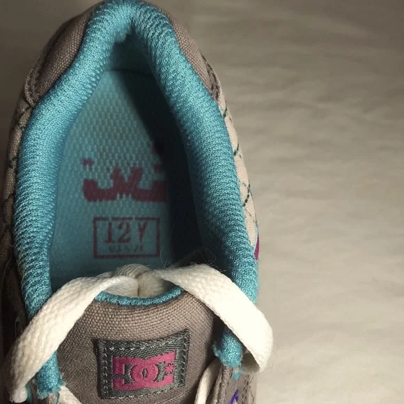 Girls Etnies Sneakers Size 12 Youth Shoes Logo - Picture 10 of 10